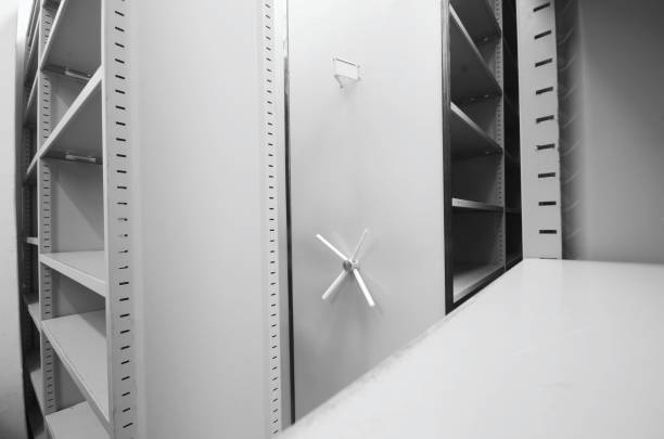 Empty archive storage units, archive rolling storage system